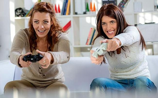 Odrasle ženske več igrajo video igre, kot katera koli druga demografska skupina