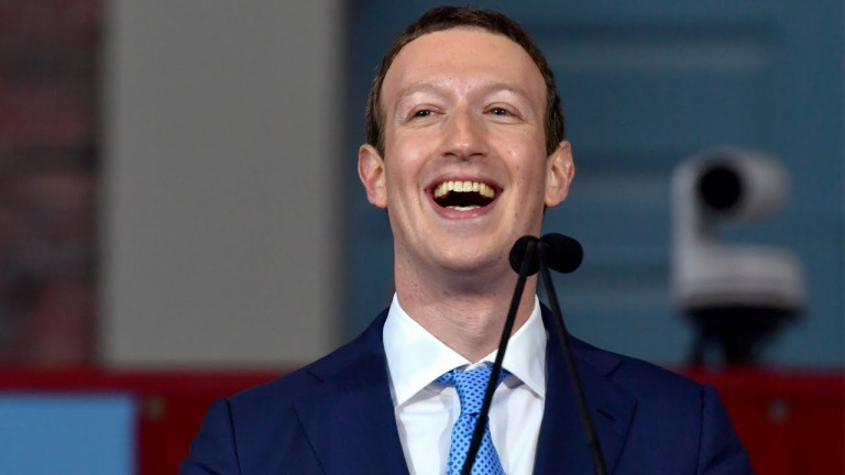 Facebook se smeje na poti do banke, saj je ljudem vseeno za njihovo zasebnost