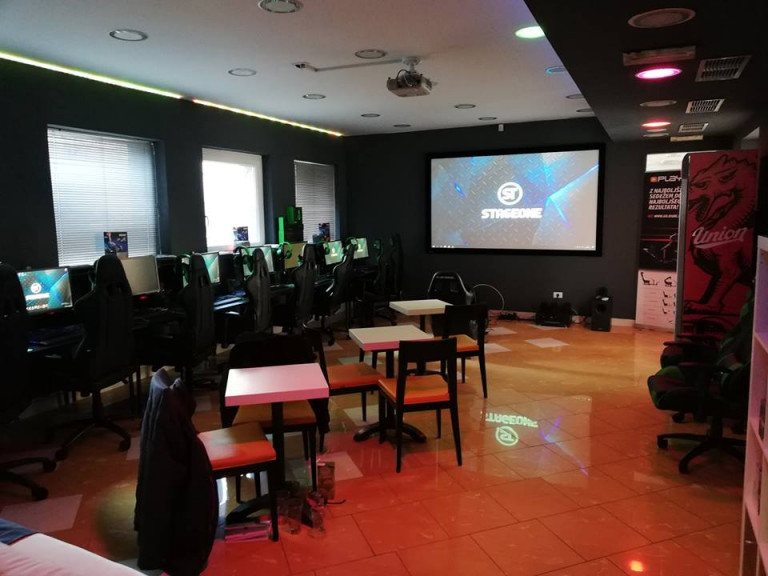 Obiskali smo prvi gaming bar v Sloveniji, StageOne!