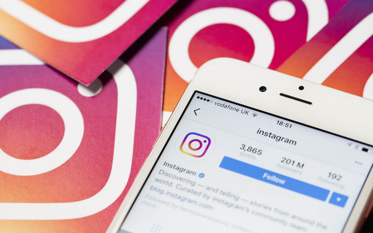 Instagram bo morda le dodal možnost preskakovanja videa in previjanje nazaj
