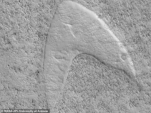 NASA na Marsu odkrila sipino, ki močno spominja na Sterfleet logo iz Zvezdnih stez