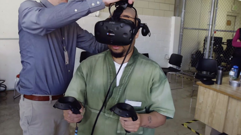Zaporniki uporabljajo VR sisteme kot trening za življenje izven rešetk