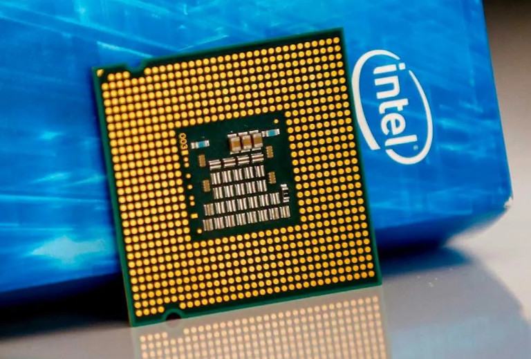 Novi Intel i9-10900K procesorji bodo zelo energijsko požrešni in bodo pri največji obremenitvi dosegali celo 93°C