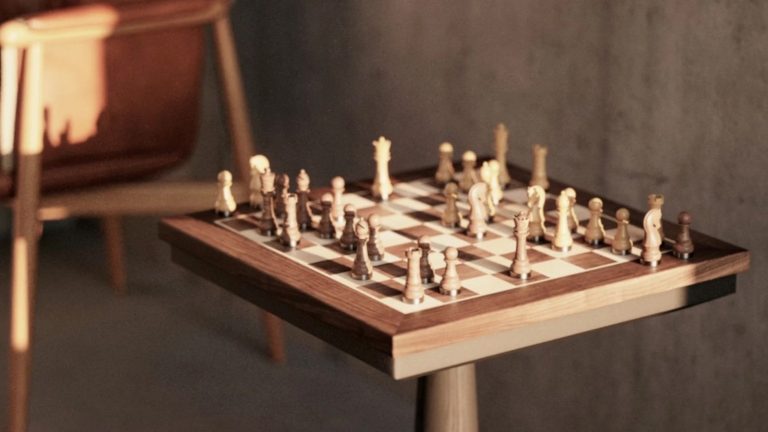 PHANTOM je mehanski šah, ki bo omogočal fizično igranje preko interneta
