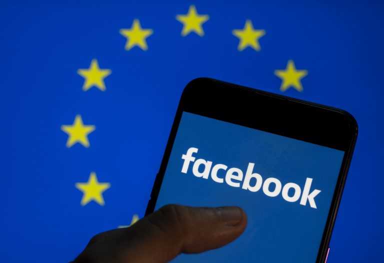 Facebook bo za projekt Metaverse razpisal 10.000 delovnih mest v EU