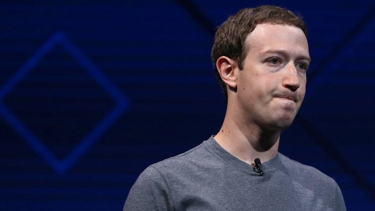 Facebook prvič v zgodovini zaznal upad dnevnih obiskovalcev
