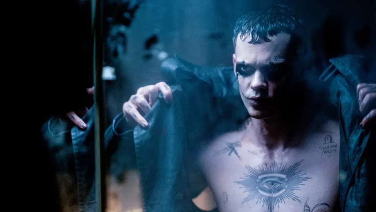 Film The Crow je v prvem napovedniku videti naravnost brutalen