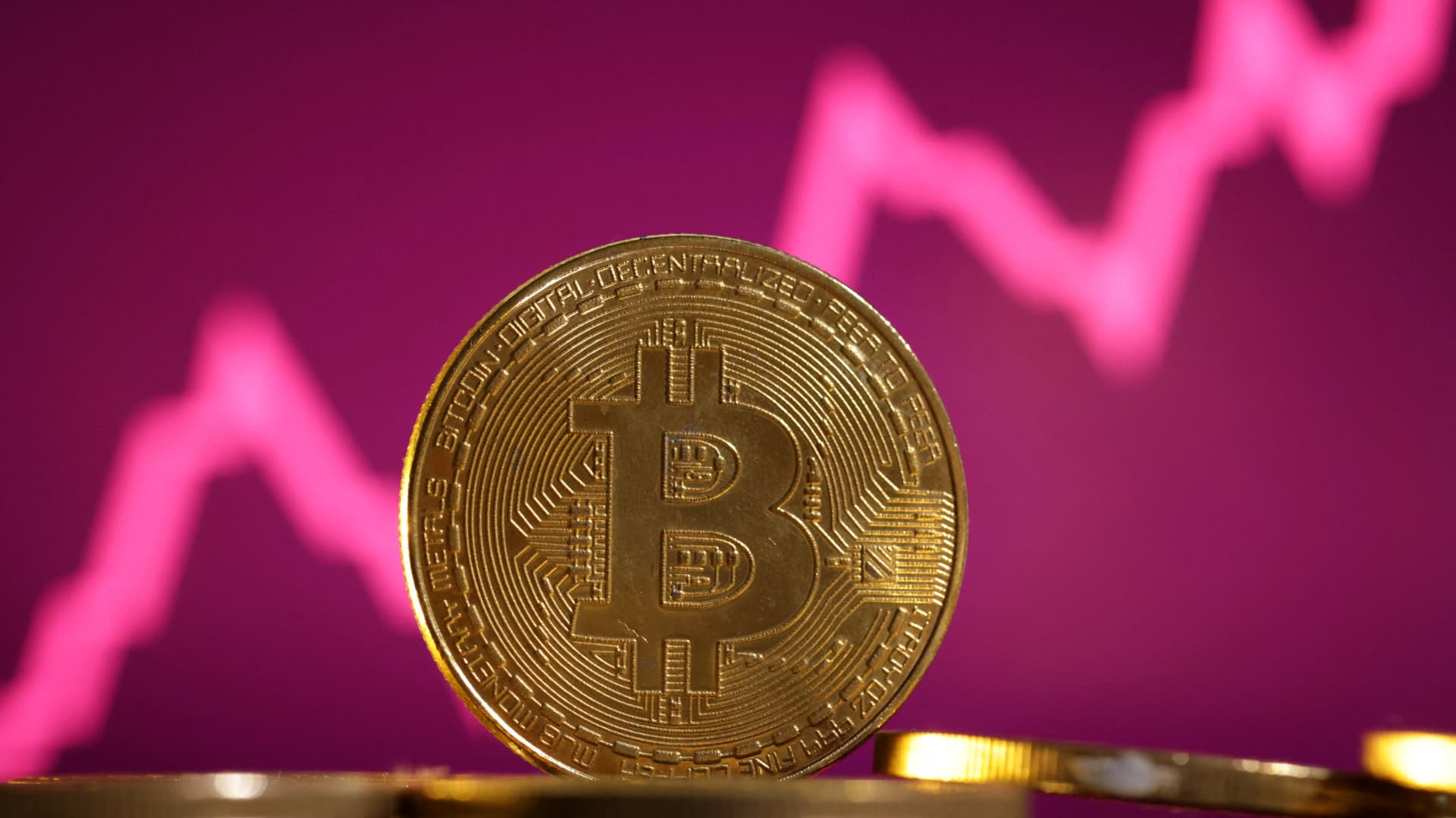 Bitcoin je tik pred tem, da prebije magično vrednost 100.000 $