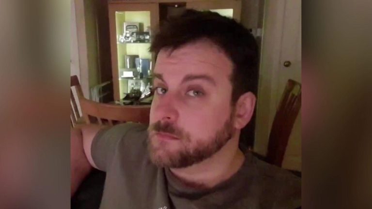 YouTuber, ki je ubil svojo nosečo partnerko, obsojen na dosmrtno ječo